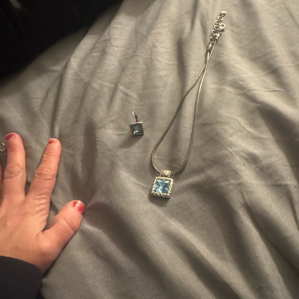 Source Unknown Silver Necklace with Blue Pendant